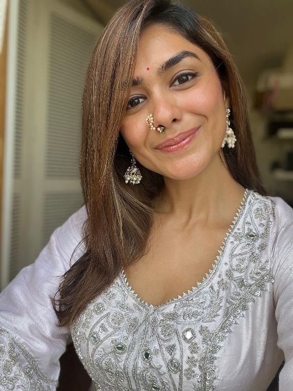 Mrunal Thakur