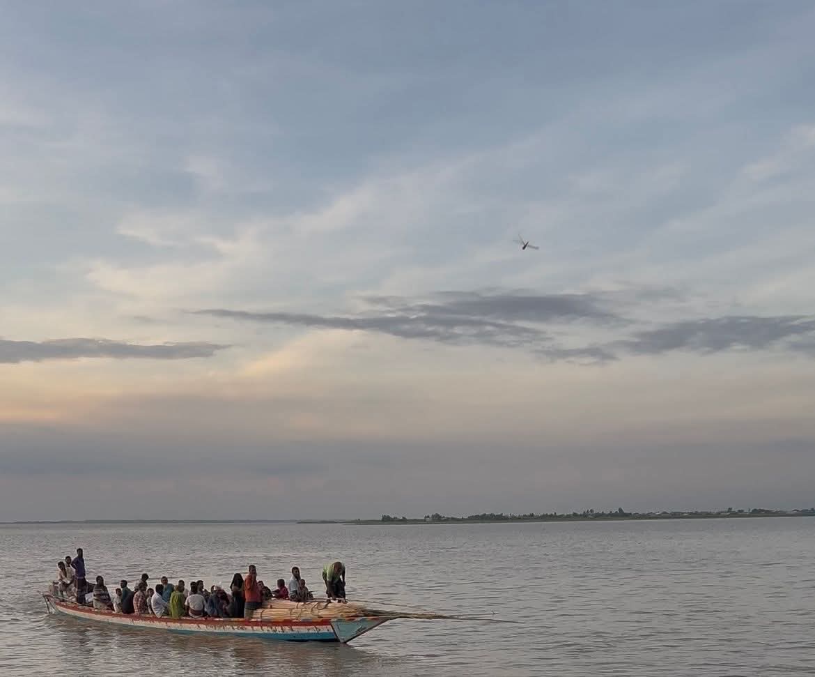 যমুনা নদি মধ্যশিমুলিয়া ঘাট।