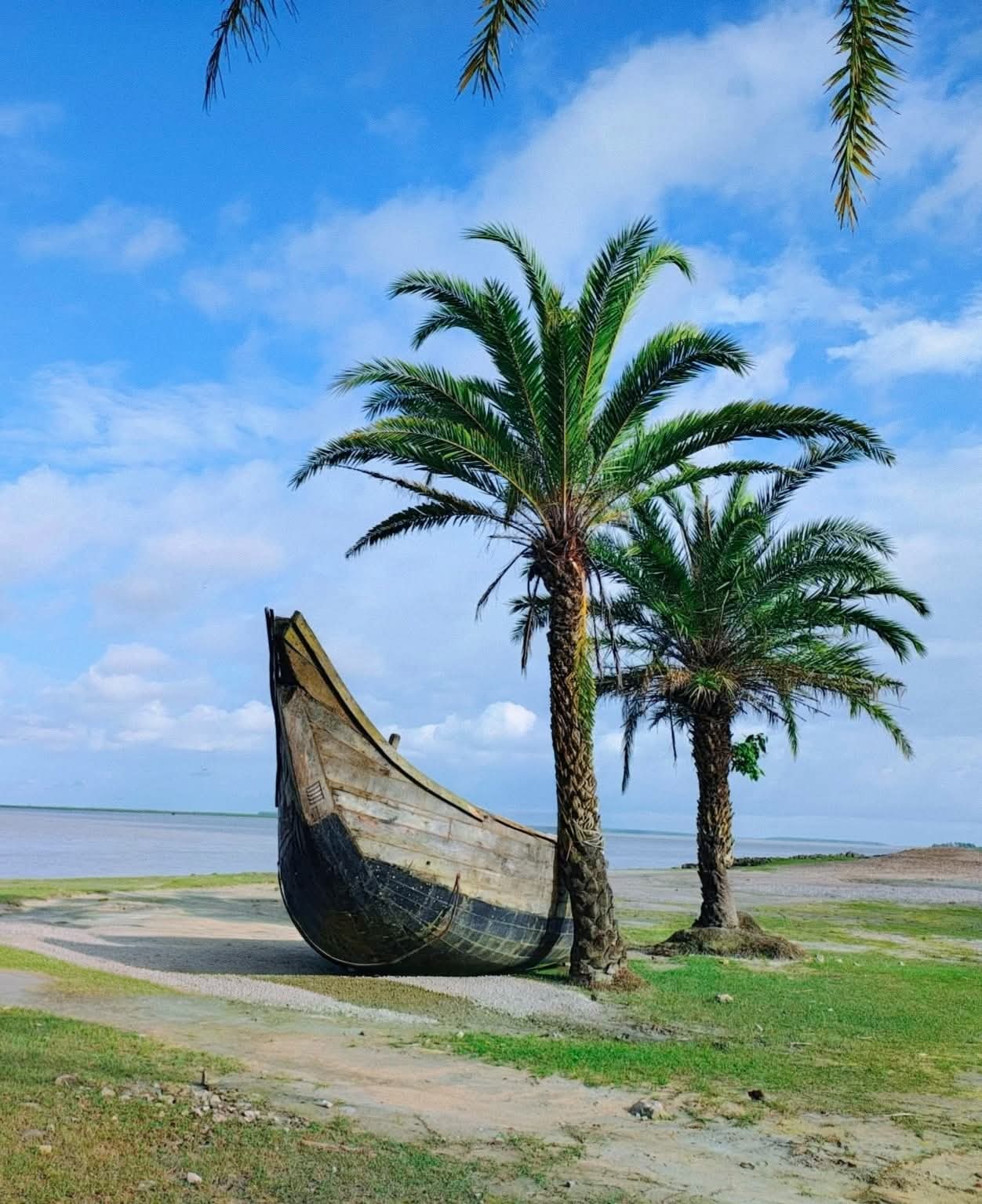 নোয়াখালির হাতিয়ায় অসাধারণ প্রকৃতির নান্দনিক প্রকাশ।❤️