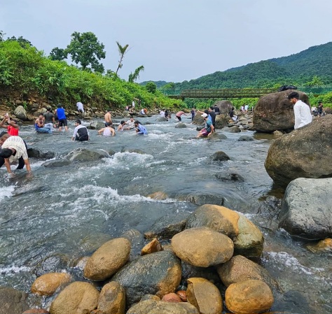 উৎমাছড়ার শেষ সীমান্ত থেকে...