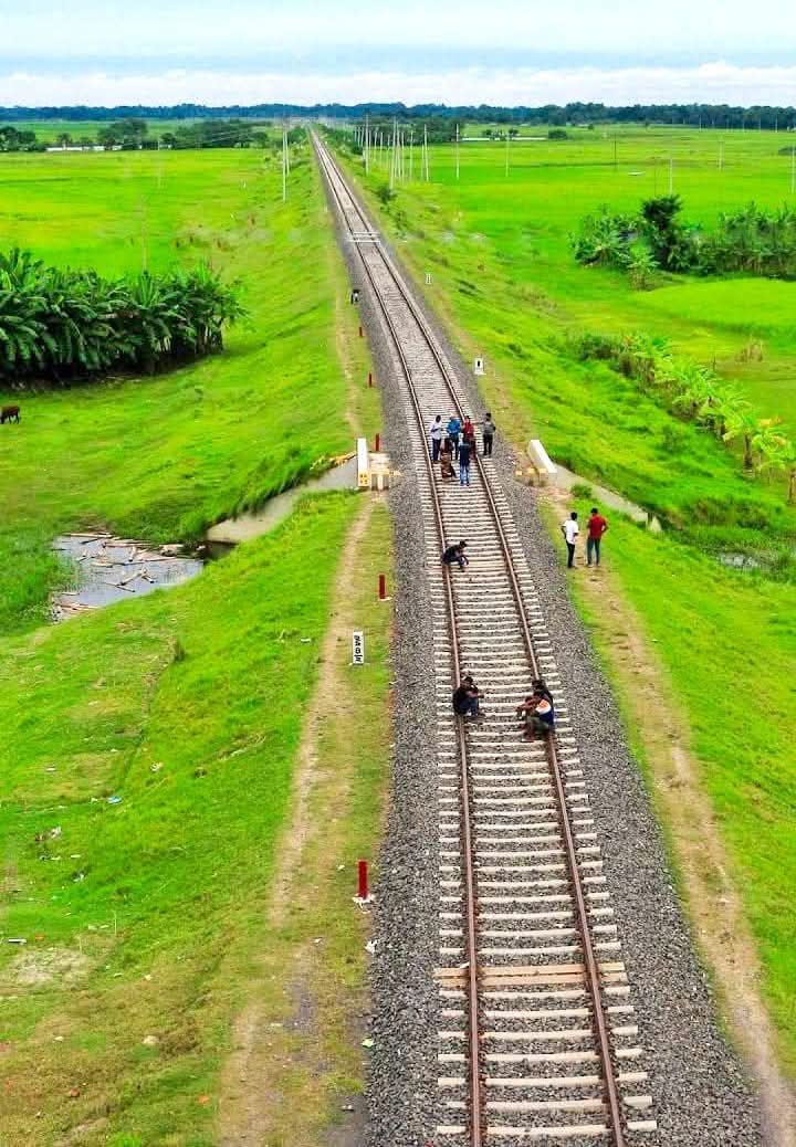 রেললাইন, ভাটিয়াপাড়া, কাশিয়ানী, গোপালগঞ্জ, বাংলাদেশ।