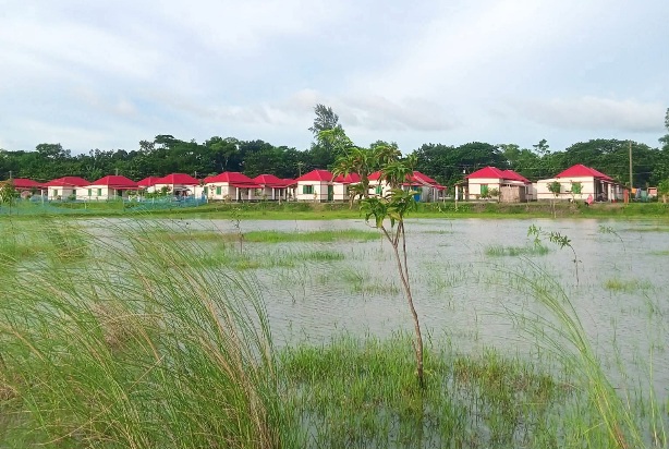 সরকারি আশ্রয়ন প্রকল্প, চর মানিকদাহ, গোপালগঞ্জ, বাংলাদেশ।🇧🇩