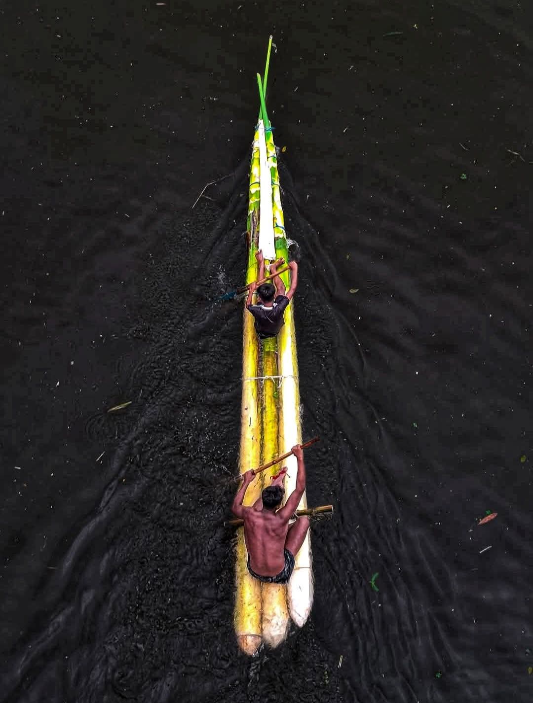 কলা গাছের ভেলা নৌকা।🖤