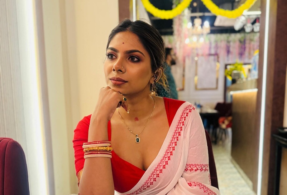 Arpita Saha - Indian Saree Beauty