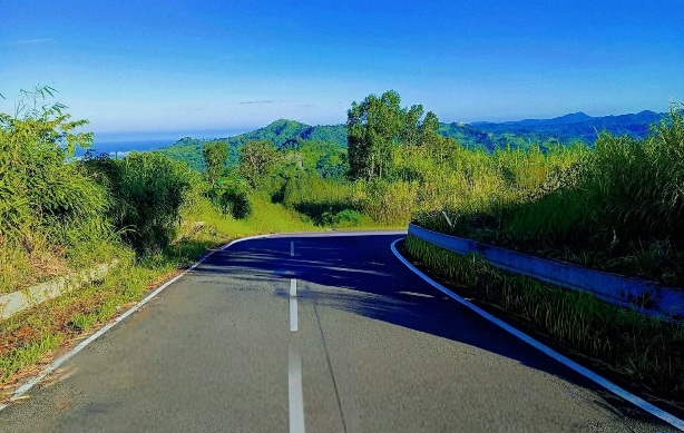 বান্দরবানের বগালেক পাড়ার চোখজুড়ানো পাহাড়ি রাস্তা।❤️