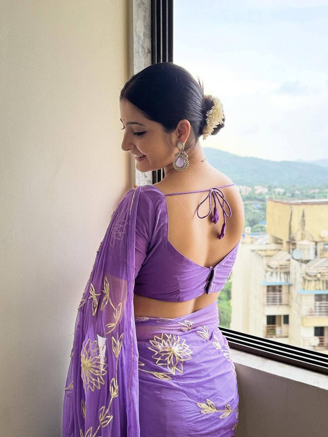 Kritika Singh - Indian Saree Beauty