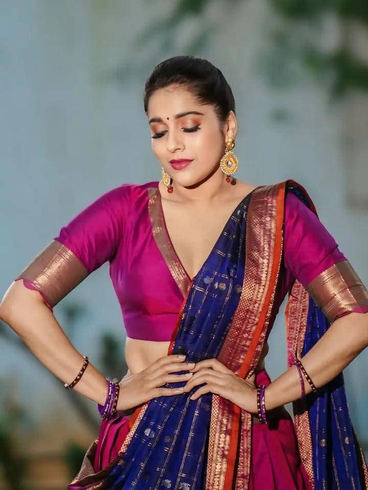 Rashmi Gautam - Telugu Beautiful Model - Indian Saree Beauty