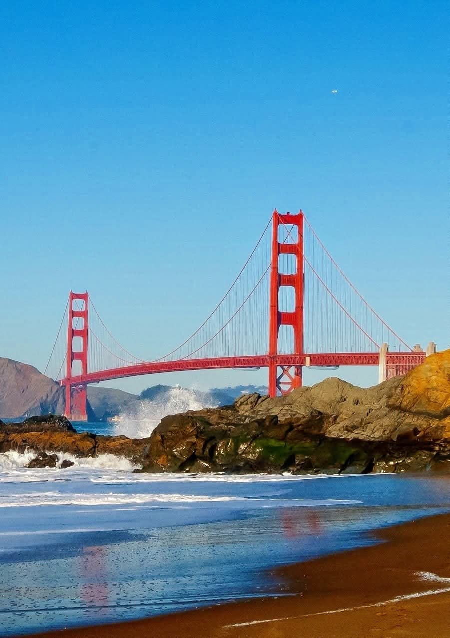 Golden Gate Bridge, San Francisco, California, USA.