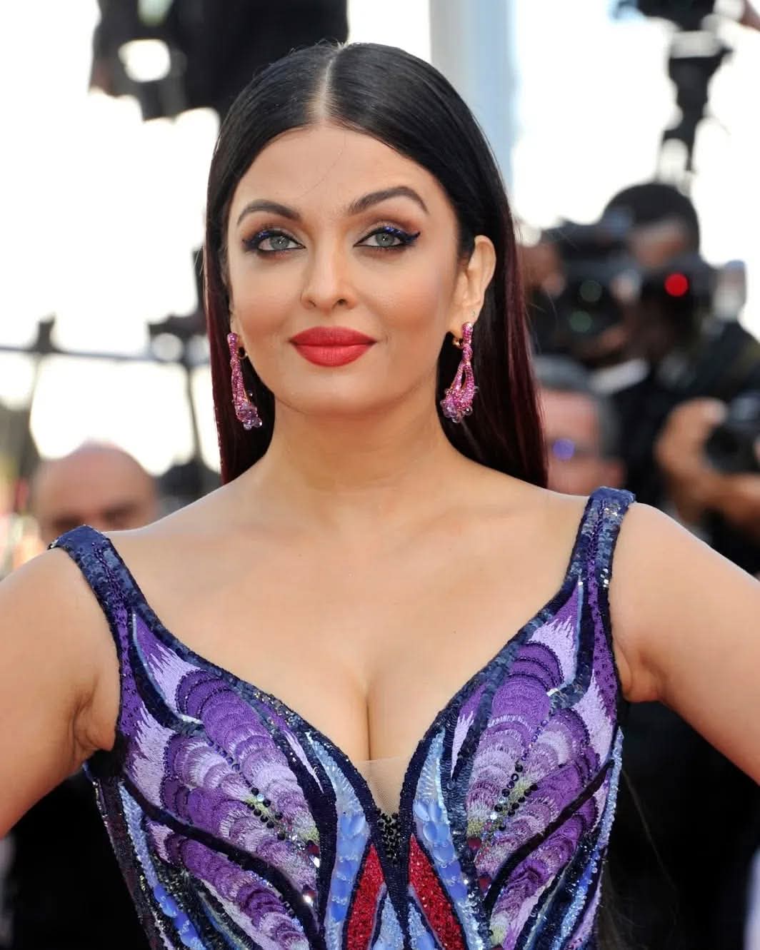 Aishwarya Rai Bachchan - Indian Beautiful Actor