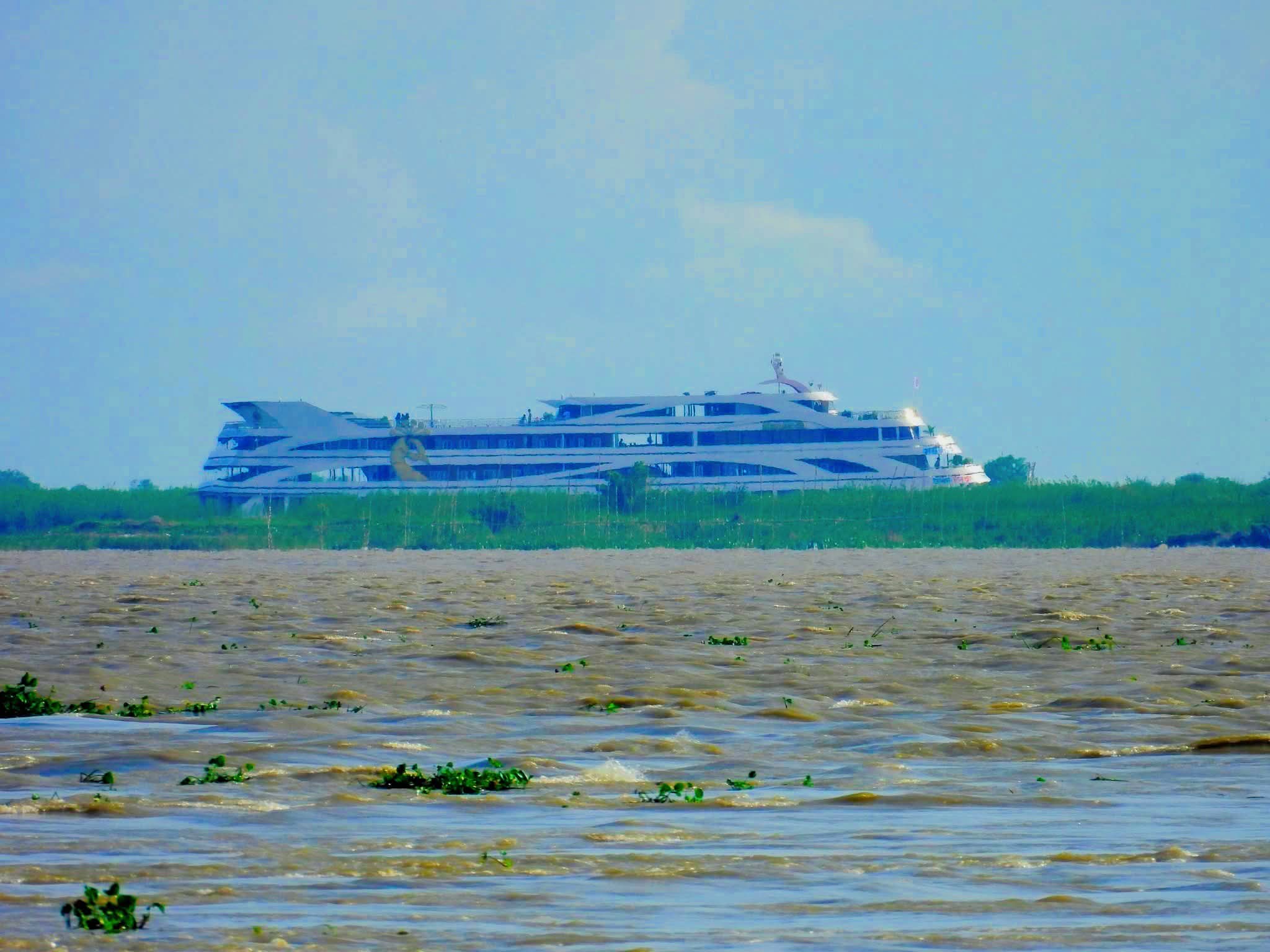 চাঁদপুরের  অন্যতম সৌন্দর্যের মধ্যে এটি একটি অসাধারণ ভিউ!