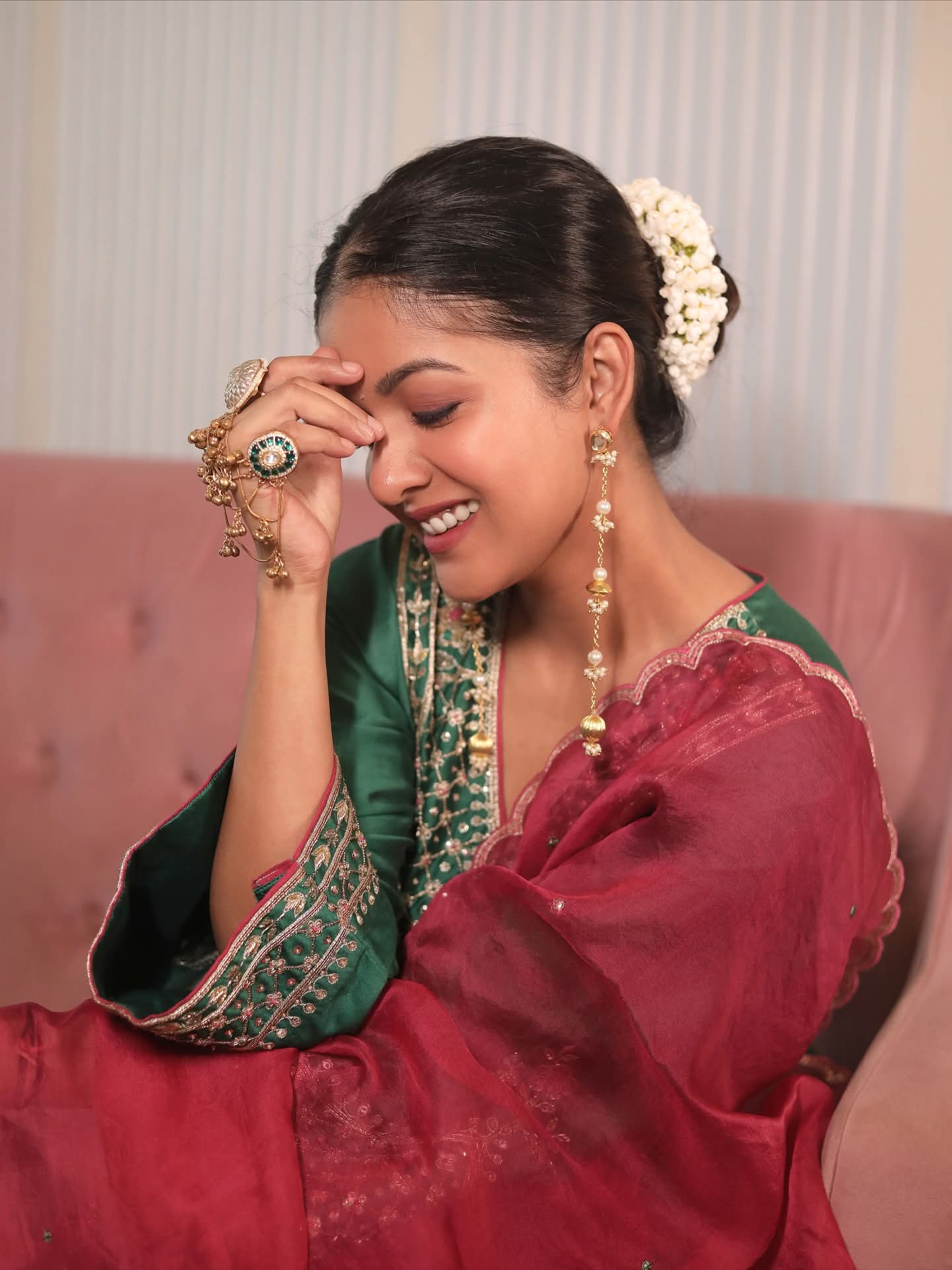 Ishita Dutta Sheth - Indian Beautiful Actor - Indian Saree Model - Saree Beauty