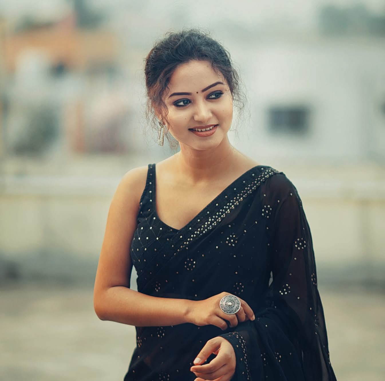 Sayani Pradhan - West Bengal Beautiful Actor - West Bengal Saree Model - Black Saree Beauty - Black Saree Lover