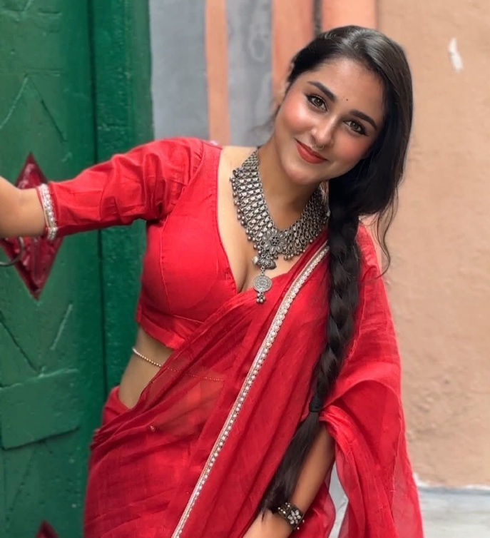 Banani Ghosal - Indian Saree Beauty - Indian Beautiful Women - Red Saree Fashion - Red Blouse Fashion - Kolkata Saree Model - Indian Saree Sondori - Indian Saree Blouse Lover