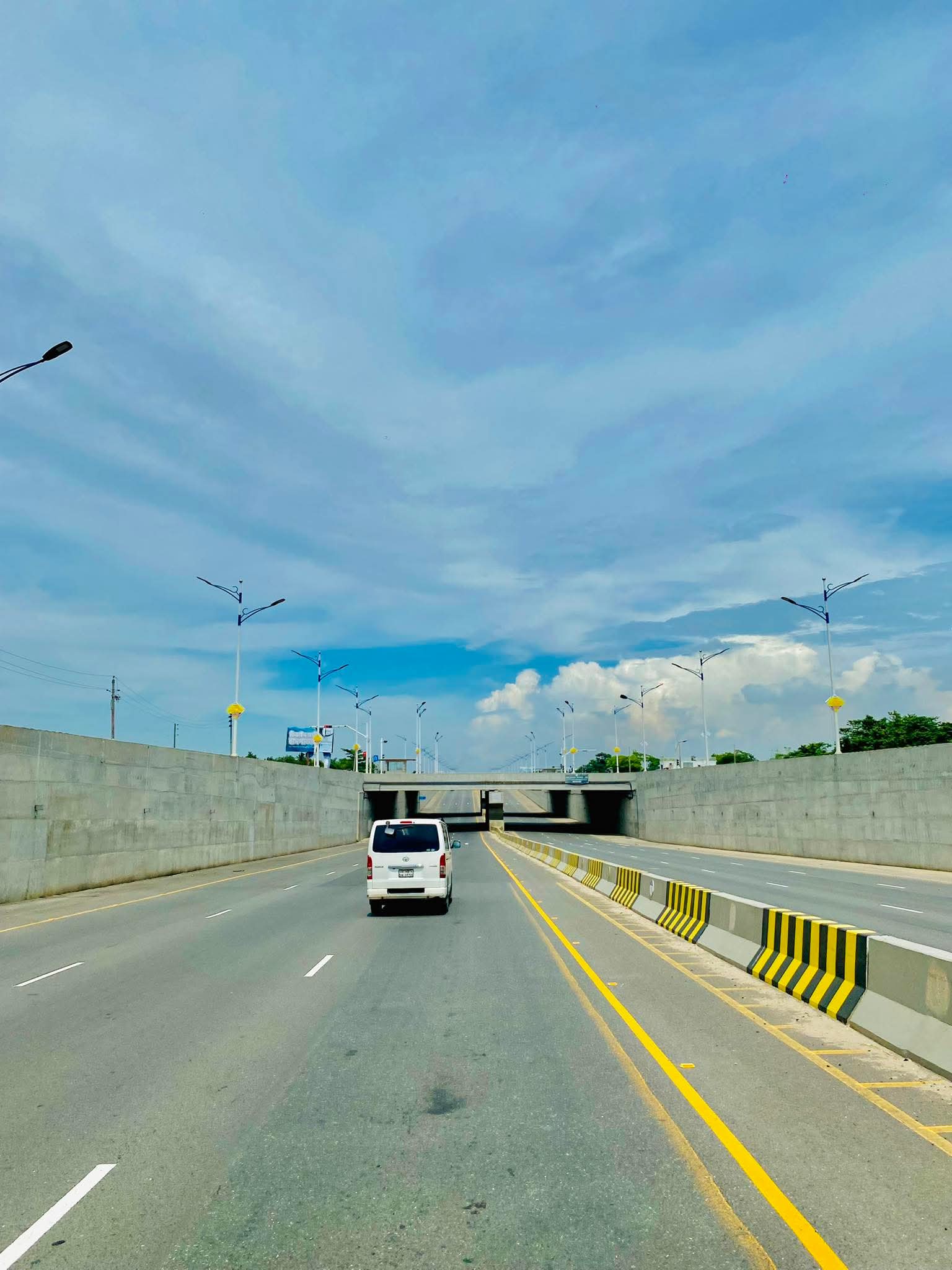 বাংলাদেশের সবচাইতে সুন্দর সড়ক পূর্বাচল এক্সপ্রেসওয়ে।