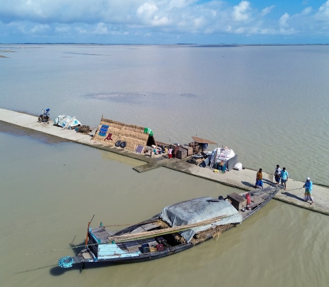 হাওরের জনজীবনের দৃশ্য।