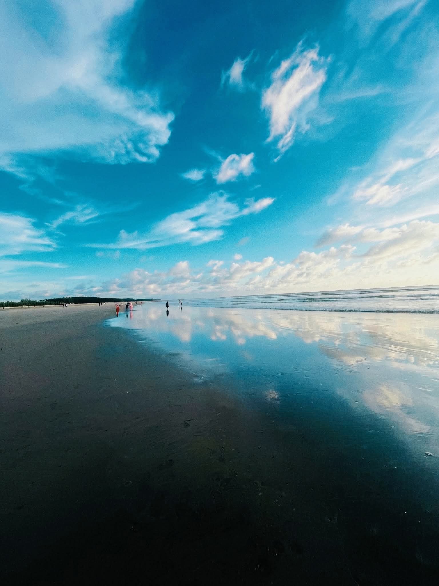 কক্সবাজারের ইনানি বিচ মানেই অসম্ভব সুন্দর সব ভিউ।❤️
