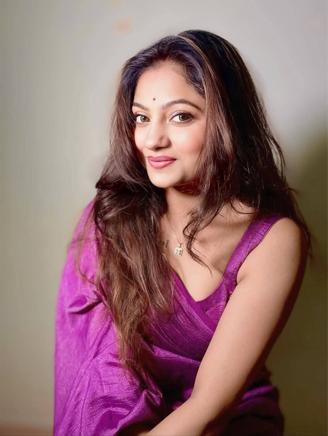 Sanam Joshi - Indian Saree Beauty - Kerala Saree Beauty - Indian Saree Model - Saree Blouse Lover - Saree Blouse Fashion - Saree Sondori