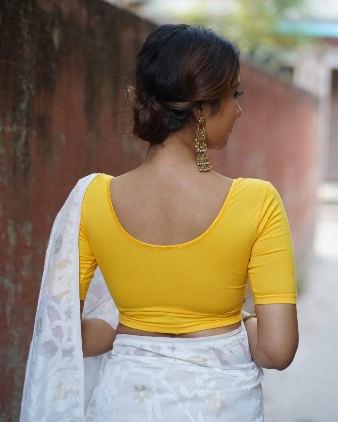 Suprita Mallick - Indian Saree Beauty - Indian Hot Woman - Indian Saree Model - White Saree Beauty - Yellow Blouse Beauty - Saree Blouse Fashion