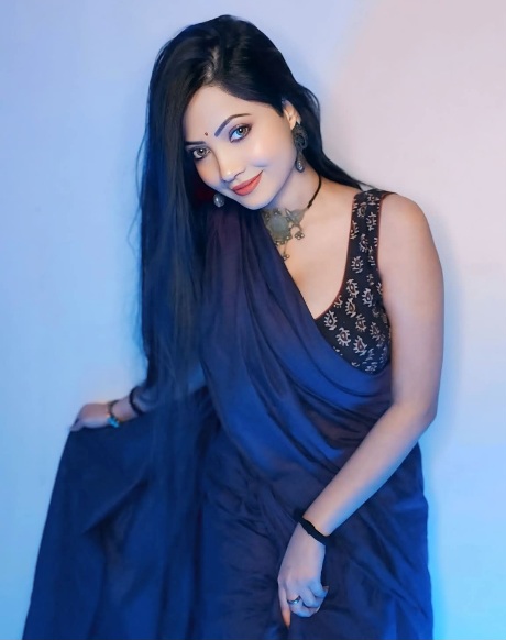 Diya Ghosh - Indian Saree Model - Indian Saree Beauty - Indian Hot Women - Black Blouse Fashion - Beautiful Indian Girl Saree Blouse - Blue Saree Fashion - Saree Blouse Sondori