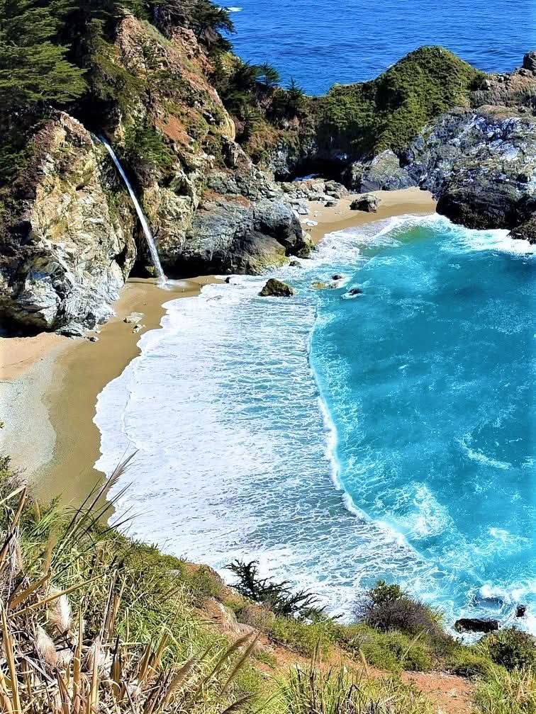 Julia Pfeiffer Burns State Park, California, USA.