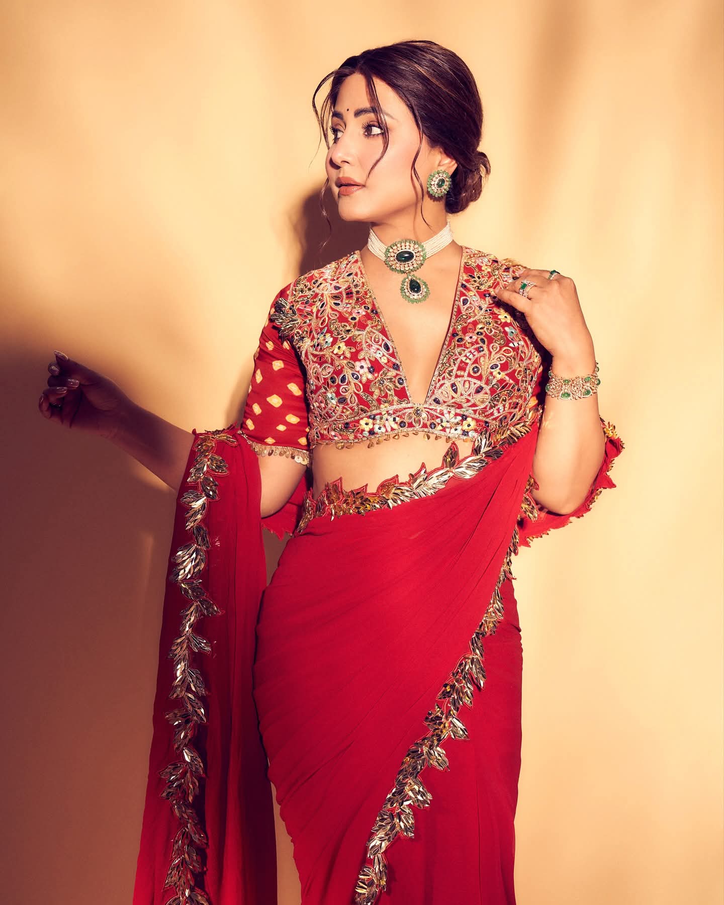 Hina Khan - Indian Saree Model - Indian Saree Beauty - Red Saree Beauty - Red Blouse Beauty - Indian Saree River - Indian Saree Sondori