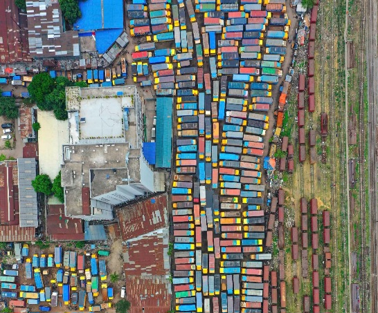 তেজগাঁও ট্রাকস্ট্যান্ড, ঢাকা, বাংলাদেশ।