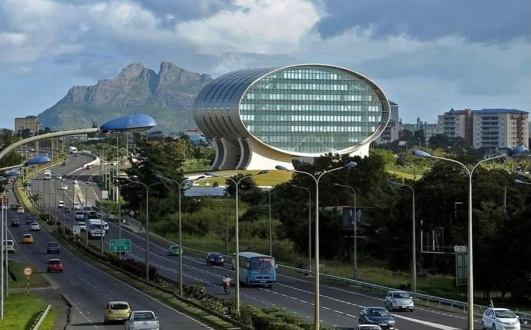 𝗘𝗯𝗲𝗻𝗲 | Mauritius 🇲🇺