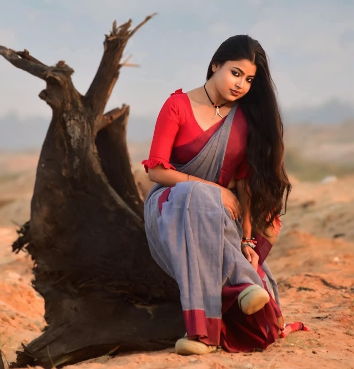 Ananya Ghosh - Kolkata Saree Beauty - Kolkata Saree Lover - Kolkata Beautiful Leady - Kolkata Saree Model - Red Blouse Fashion - Kolkata Saree Fashion