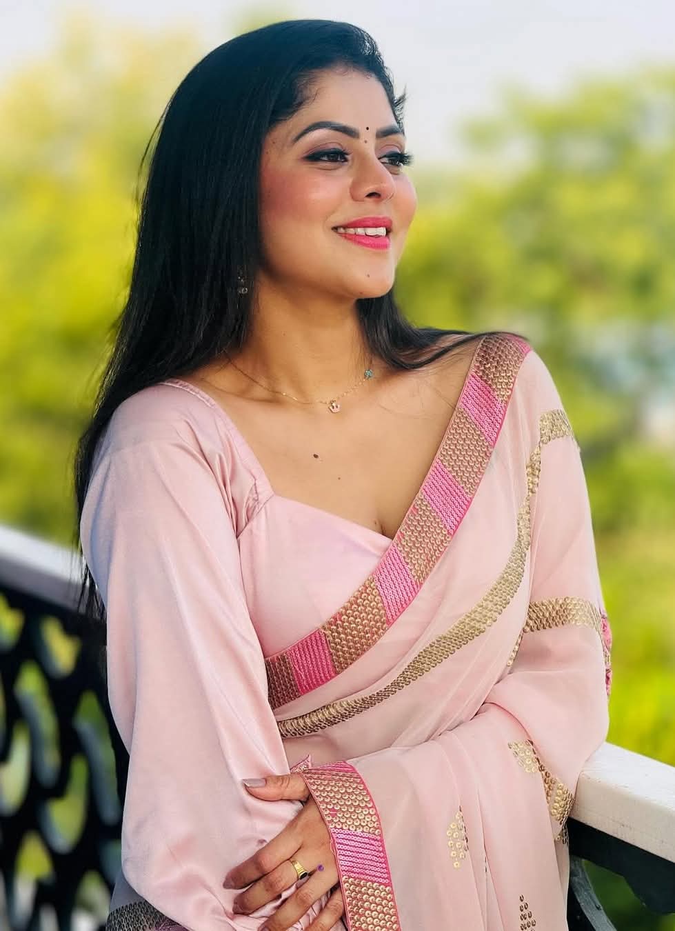 Sharmitha Gowda - Indian Saree Blouse Model - Indian Hot Leady - Indian Saree Sondori - Indian Blouse Beauty - Indian Blouse Lover - Party Saree Beauty - Indian Blouse Fashion - Indian Saree River
