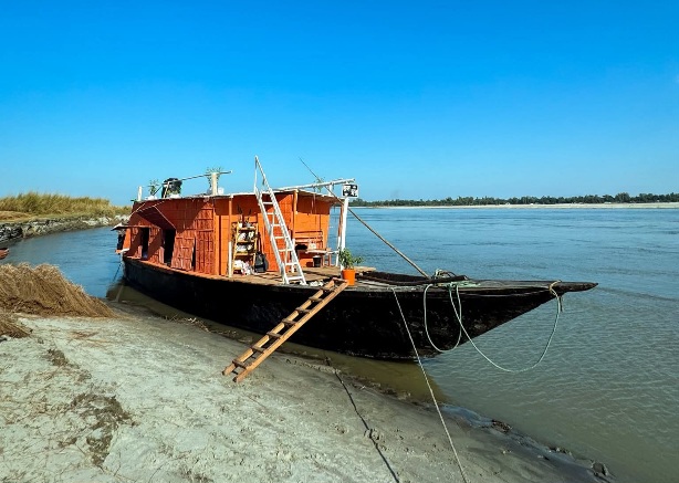 ব্রহ্মপুত্র নদীর আসল সৌন্দর্য। নদীর তীরের সুন্দর দৃশ্য। ব্রহ্মপুত্র নদীর সুন্দর দৃশ্য।