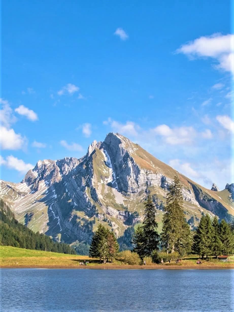 Gräppelensee, Switzerland. Beautiful Place in Switzerland. Natural Wallpaper Photo