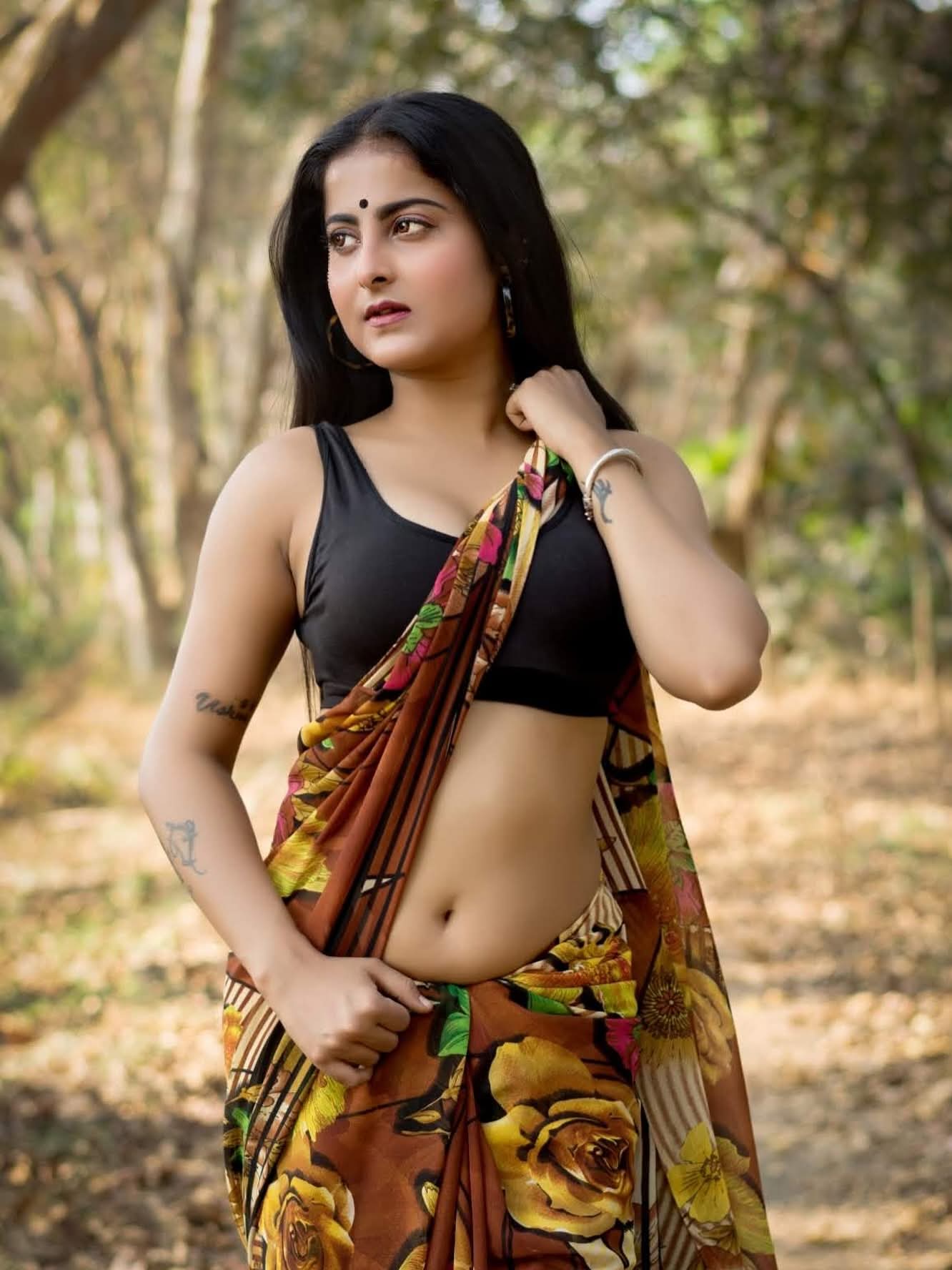 Debpriya Ghosh - Kolkata Saree Style - Kolkata Saree Beauty - Kolkata Woman Navel - Kolkata Hot Woman Photo - Black Blouse Beauty - Kolkata Blouse Design - Black Blouse Fashion - Kolkata Saree Sondori - Kolkata Saree Blouse Model