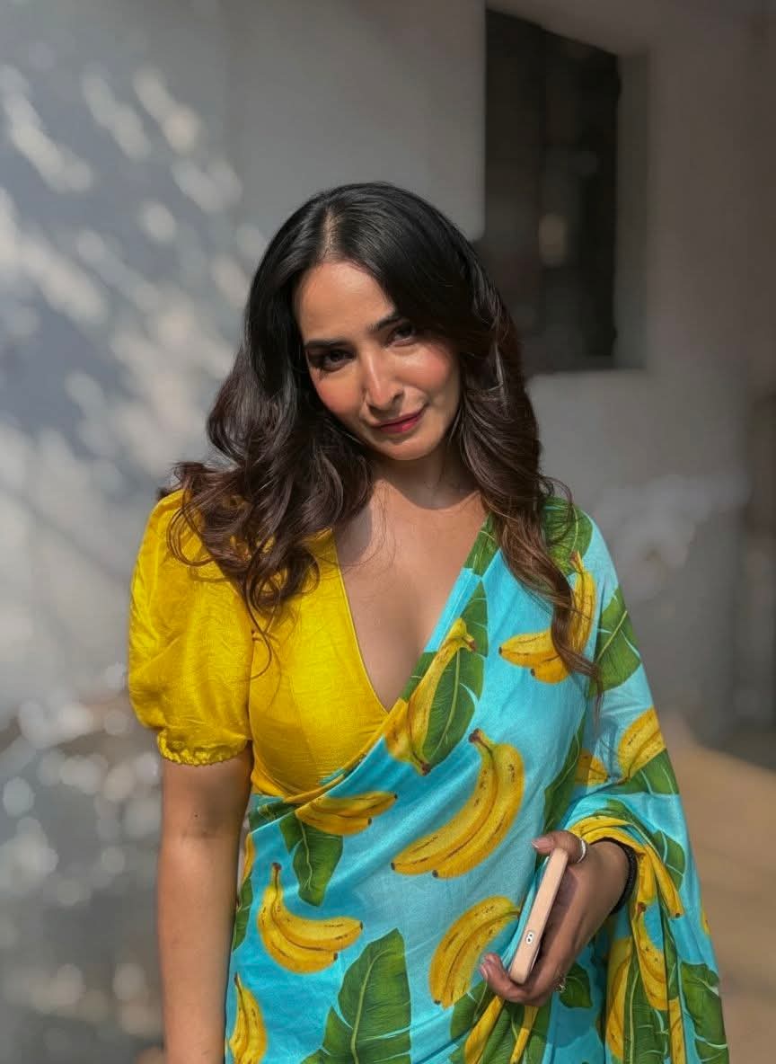 Srijla Guha - West Bengal Saree Beauty - West Bengal Saree Model - West Bengal Hot Girl Photo - West Bengal Saree Lover - West Bengal Blouse Fashion - Yellow Blouse Sondori - West Bengal Saree Beauty  - West Bengal Saree Beauty - West Bengal Saree River