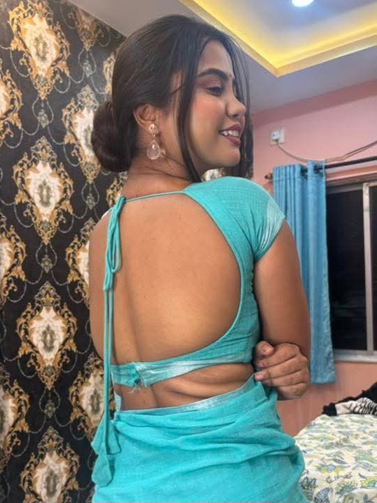 Payel Mondal - Kolkata Saree Model - Kolkata Saree Beauty - Backless Blouse Beauty - Backless Blouse Design - Kolkata Saree Blouse Lover - Kolkata Hot Leady Photo - Kolkata Saree Sondori - Kolkata Saree Style - Kolkata Saree River