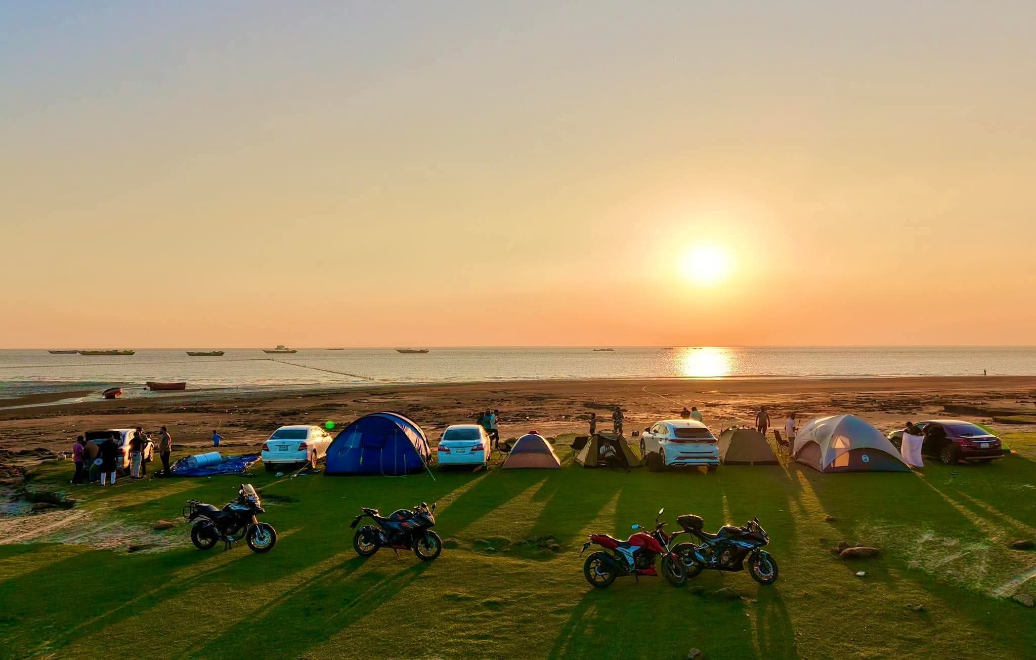 বাঁশবাড়িয়া সমুদ্র সৈকতের সুন্দর দৃশ্য। সমুদ্র সৈকতের সুন্দর ছবি।