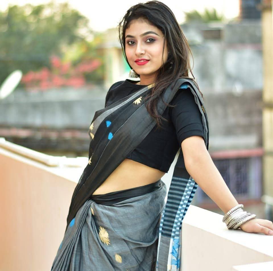 Piu Kundu - Indian Saree Blouse Model - Indian Blouse Design - Indian Blouse Style - Indian Blouse Fashion - Indian Woman Photo - Black Saree Blouse Lover - Indian Saree Blouse Sondori - Indian Saree Beauty
