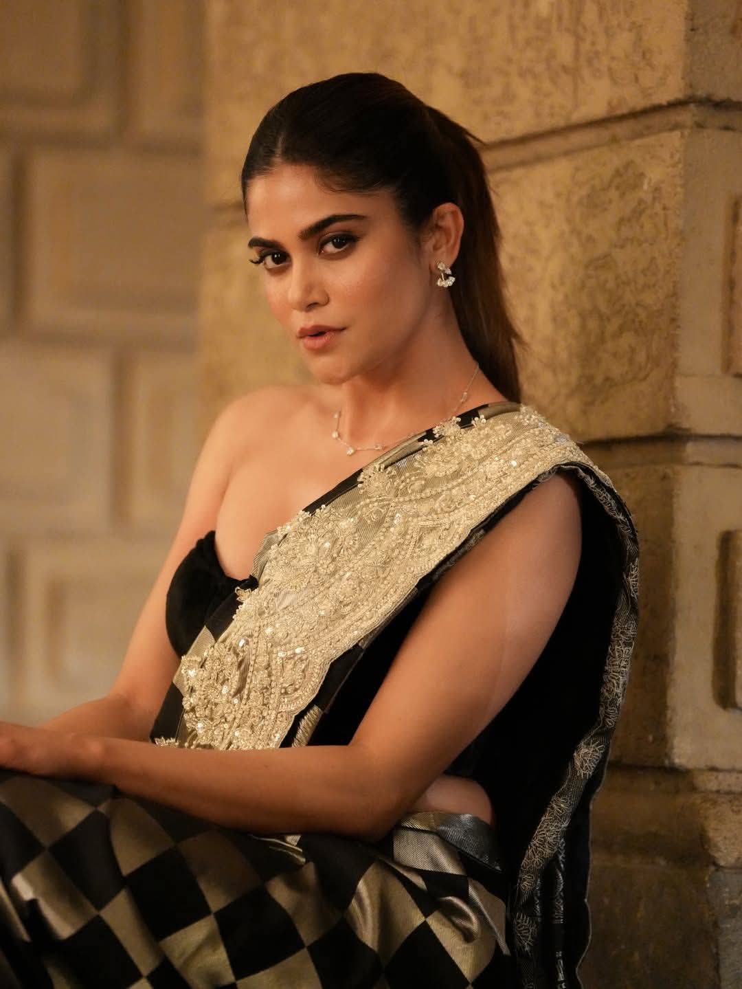 Aaditi Pohankar - Indian Saree Beauty - Indian Hot Saree Model - Black Saree Lover - Black Blouse Style - Indian Hot Girl Photo - Indian Saree Blouse Fashion - Indian Blouse Design - Indian Saree Blouse Style