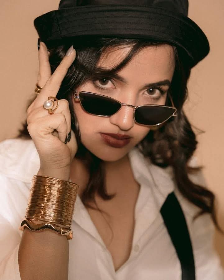 Siri Hanumanthu - Indian Beautiful Leady Model, Indian Girl Photo, Indian Leady Actor, Siri Hanumanthu Photo