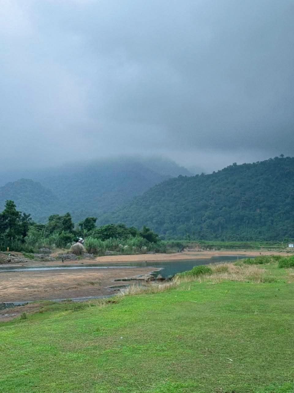 সিলেটের সীমান্তবর্তী দৃশ্যগুলো এমনই মোহনীয়, যে কেউ মুগ্ধ হবে দেখে!❤️