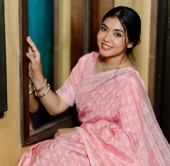 Noureen Afrose Saree Look