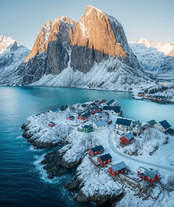 ❄️ Arctic charm at Reine, Norway!