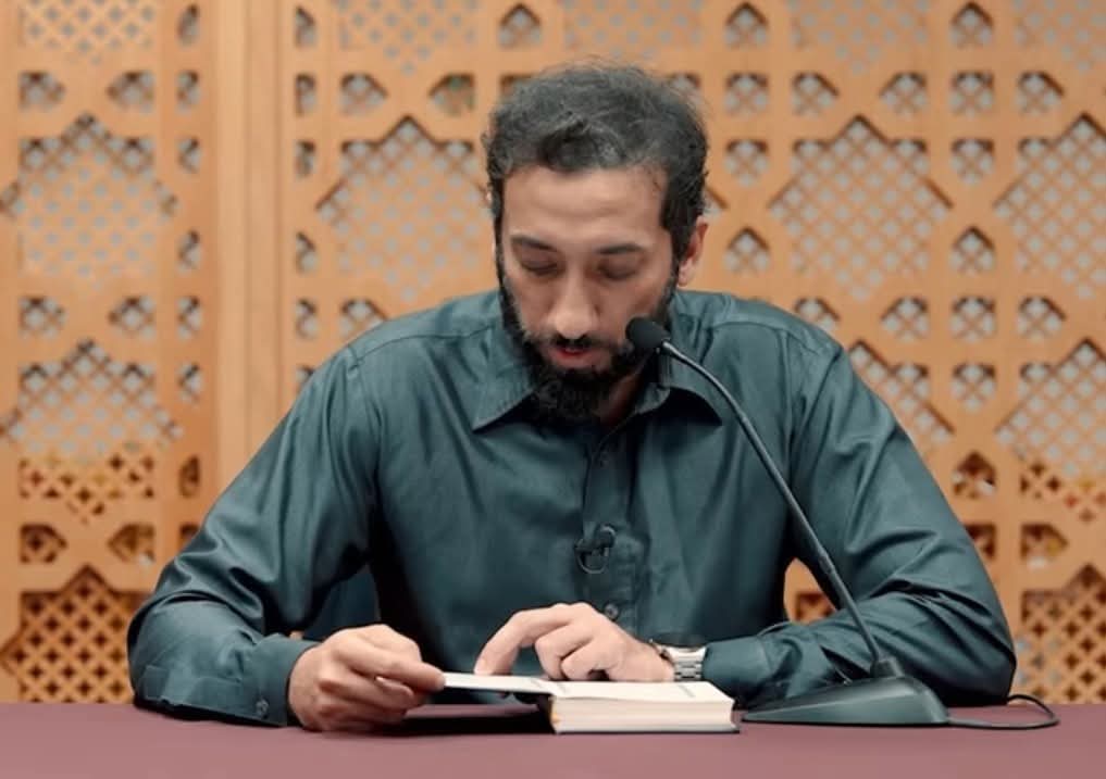 আপনার হৃদয়ের স্বাস্থ্য ভালো রাখুন। হিংসা, বিদ্বেষ এবং অহংকার হলো সেই রোগ, যা আপনার সমস্ত ভালো কাজকে খেয়ে ফেলে।(নোমান আলী খান)