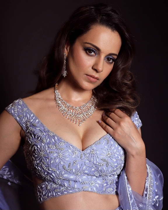 Kangana Ranaut - Bollywood Saree Blouse Model - Bollywood Blouse Design - Bollywood Blouse Fashion - Bollywood Saree Beauty - Bollywood Blouse Beauty - Bollywood Beautiful Leady Actor - Bollywood Blouse Fashion - Bollywood Blouse Style - Bollywood Hot Girl Photo - Bollywood Blouse Photoshoot - Bollywood Blouse Shoot