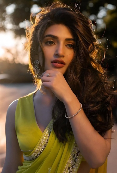 Sreeleela - Telugu Saree Blouse Fashion - Telugu Saree Beauty - Kolkata Saree Sondori - Telugu Saree Shoot - Telugu Saree Blouse Look - Telugu Saree Blouse Style - Telugu Saree Blouse Photoshoot - Telugu Saree Model - Telugu Saree River