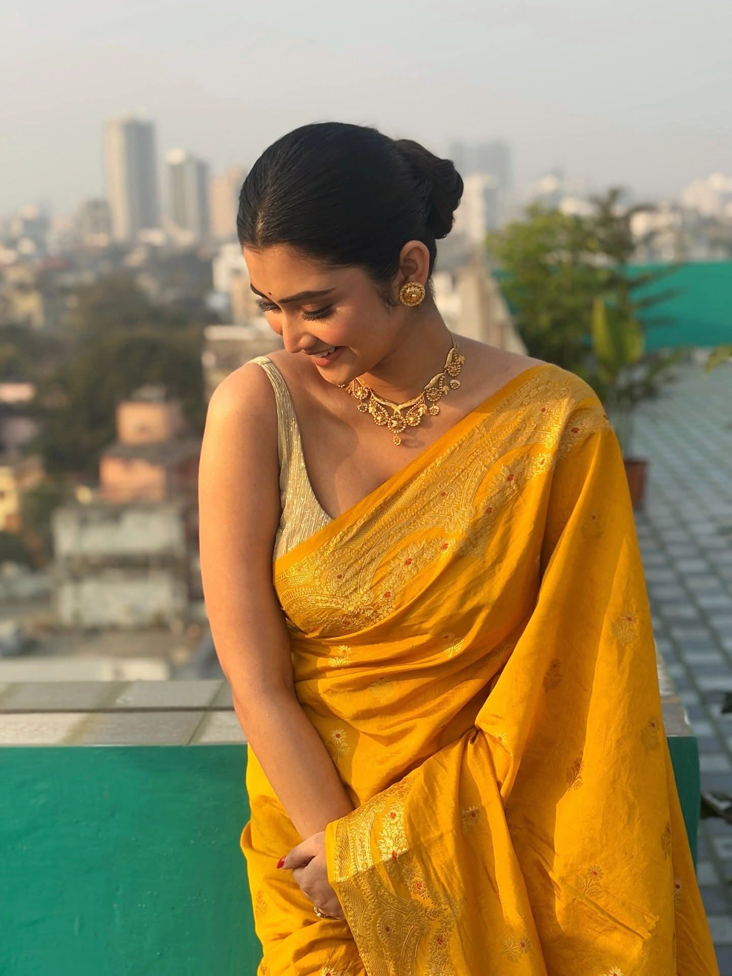 Ankita Mallick - Kolkata Saree Model - Kolkata Saree Model Photo - Indian Girl Photo - Yellow Blouse Style - Saree - Kolkata Saree Beauty - Kolkata Saree Shoot - Kolkata Saree Style - Kolkata Saree Fashion - Kolkata Saree Sondori - Kolkata Yellow Saree Lover - Kolkata Saree Photoshoot - Kolkata Saree River