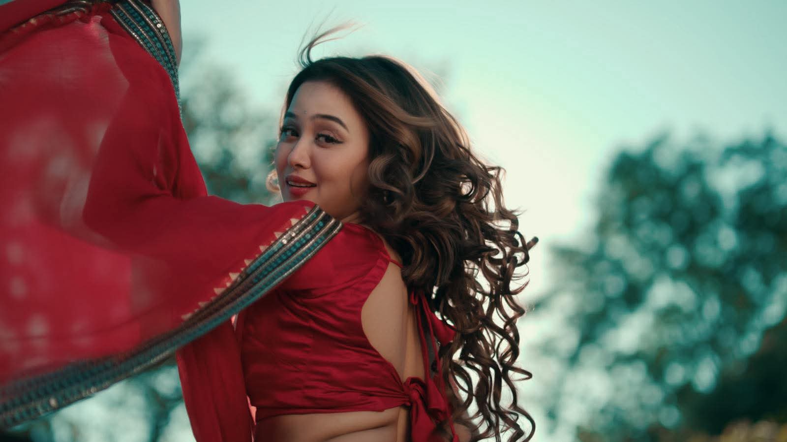 Rukaiya Jahan Chamak
#RukaiyaJahanChamak #FewLook #Rukaiya #RukaiyaJahanChamakPic