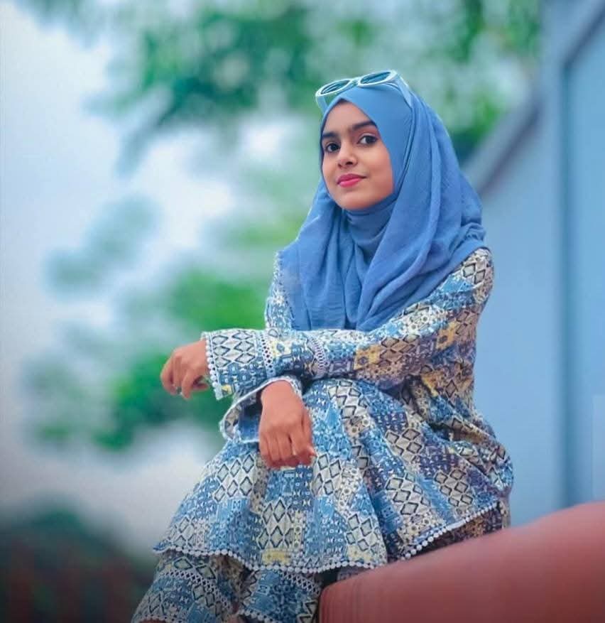 Sahina Khan - Hijab Girl Pic - Hijab Girl Hide Face Pic - Stylish Hijab Girl - FewLook Stylish Hijab Girl - Cute Hijab Girl Pic - Cute Hijab Girl Profile Pic - Hijab Girl Hidden Face
#SahinaKhan #HijabGirl #HijabStyle #FewLook