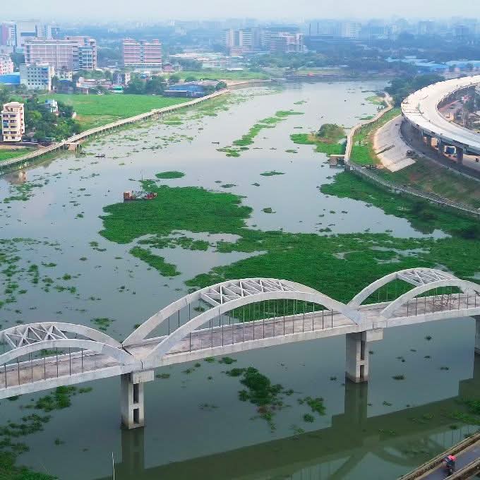 তুরাগ নদীর উপর নান্দনিক প্রত্যাশা সেতুর সুন্দর দৃশ্য। 
#তুরাগ_নদীর #প্রত্যাশা_সেতুর #ফিউলুক #বাংলাদেশ