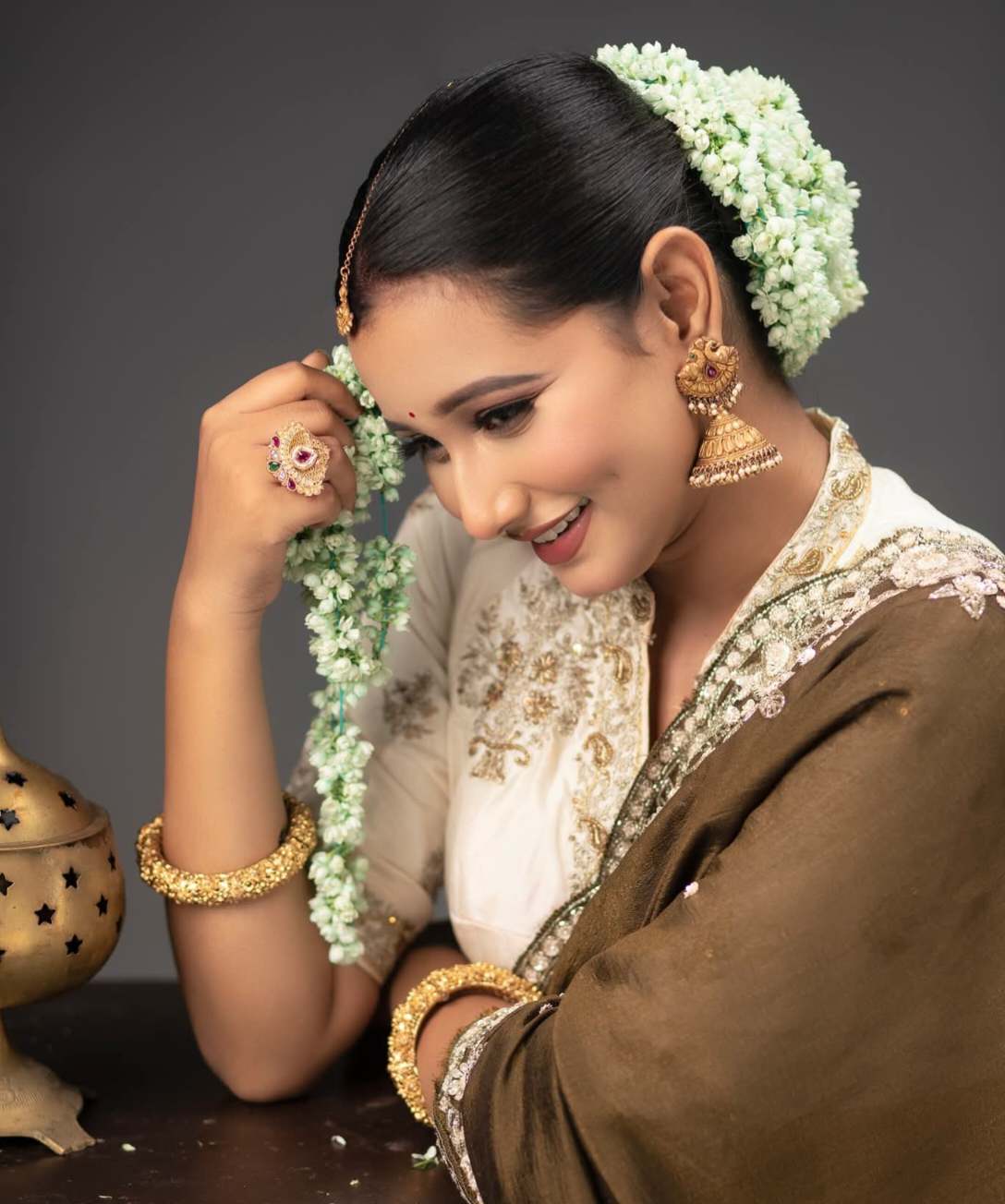 Banita Mohanty - Kolkata Saree Blouse Fashion - Kolkata Saree Blouse Look - Kolkata Saree Blouse Beauty - Kolkata Saree Blouse Shoot - Kolkata Saree Blouse River - Kolkata Saree Model - Kolkata Saree Sondori - Kolkata Saree Blouse Lover - Kolkata Saree Blouse Photoshoot - Kolkata Saree Blouse Sondori - Kolkata Saree Blouse Style
#BanitaMohanty #SareeModel #SareeLover #SareeBlouse