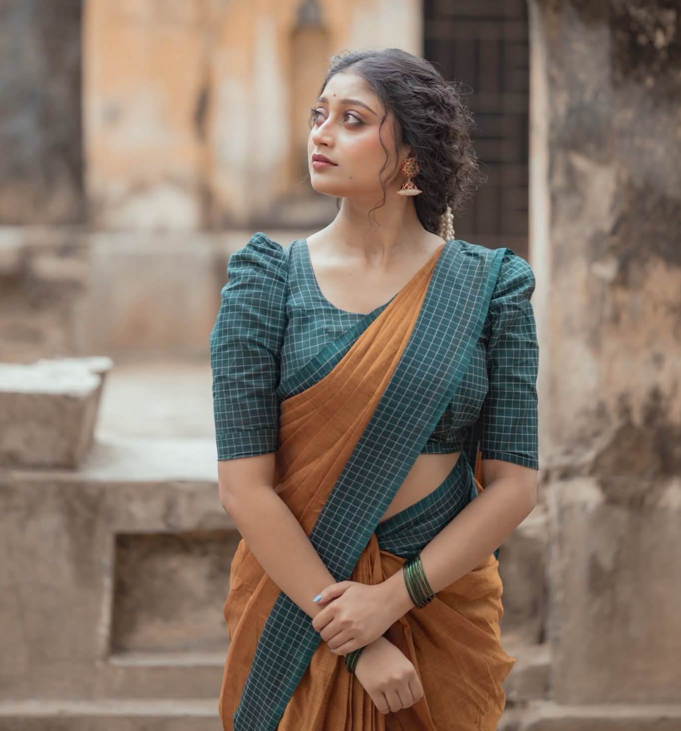 Sampita Pramanik - Kolkata Saree Blouse Beauty - Kolkata Saree Blouse Look - Kolkata Saree Blouse River - Kolkata Saree Blouse Fashion - Kolkata Saree Blouse Style - Kolkata Saree Blouse Shoot - Kolkata Saree Blouse Model - Kolkata Beautiful Leady - Kolkata Saree Blouse Sondori - Kolkata Saree Blouse Style - Kolkata Saree Blouse Photoshoot - Kolkata Saree Blouse Lover
#SampitaPramanik #SareeLover #SareeModel #SareeBlouse